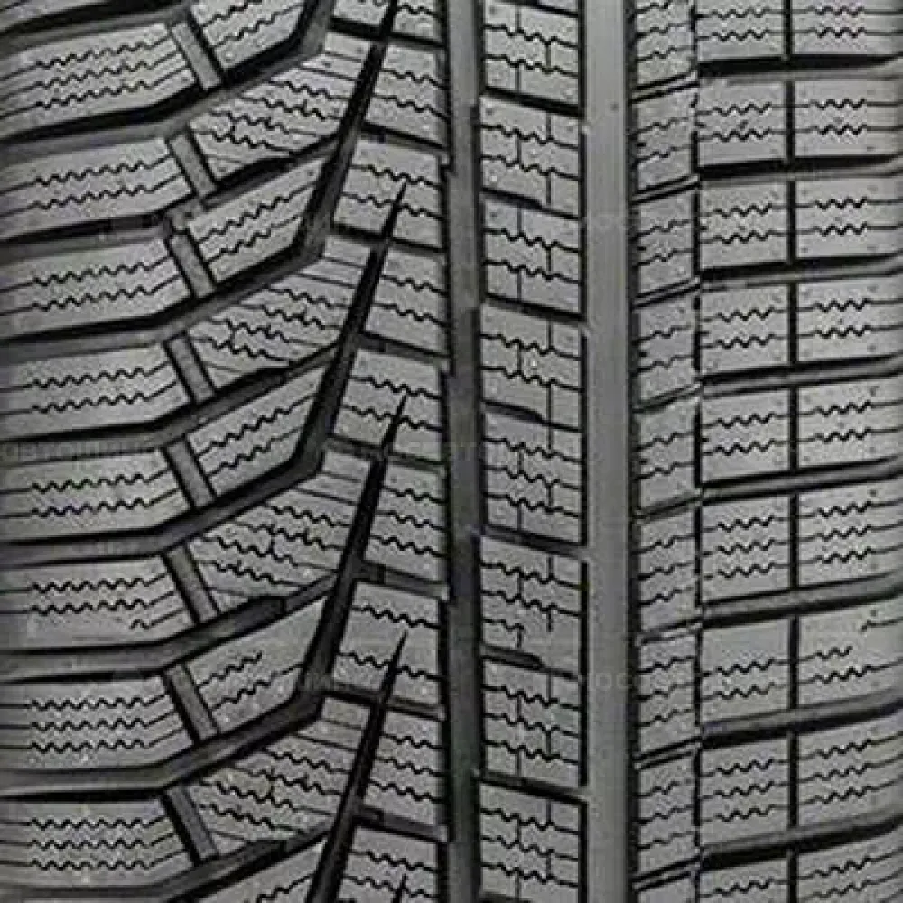 Hankook W320A i cept Evo2 285/40 R21 109V