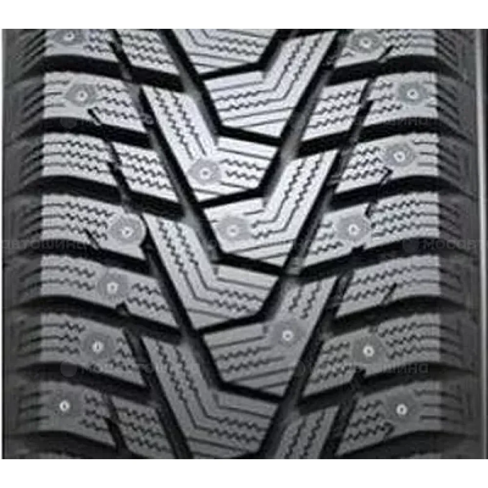 Hankook W429 i Pike RS2 225/50 R18 95T