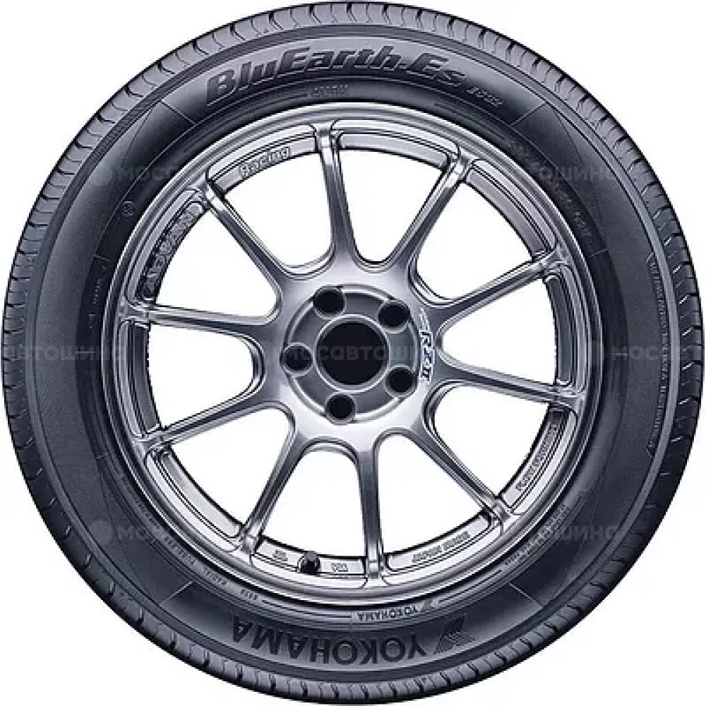 Yokohama Bluearth ES32 225/45 R17 94V