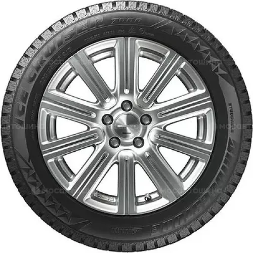 Bridgestone Ice Cruiser 7000 275/65 R17 119T XL
